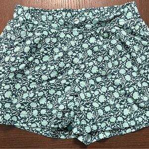 Vineyard Vines High Waist Floral Shorts - Green and White